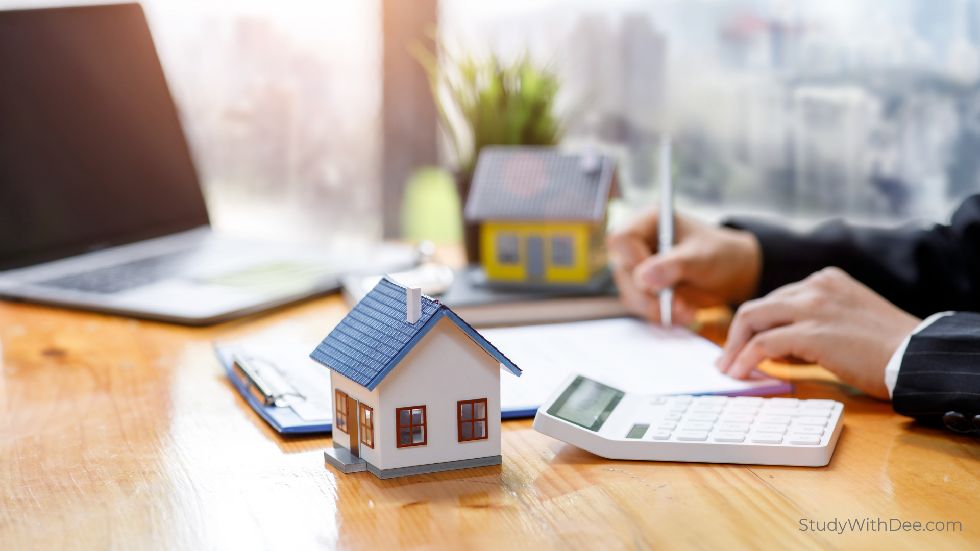 MLO working on mortgage application